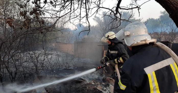 Пожежа на Харківщині знищила село. Фото: ДСНС
