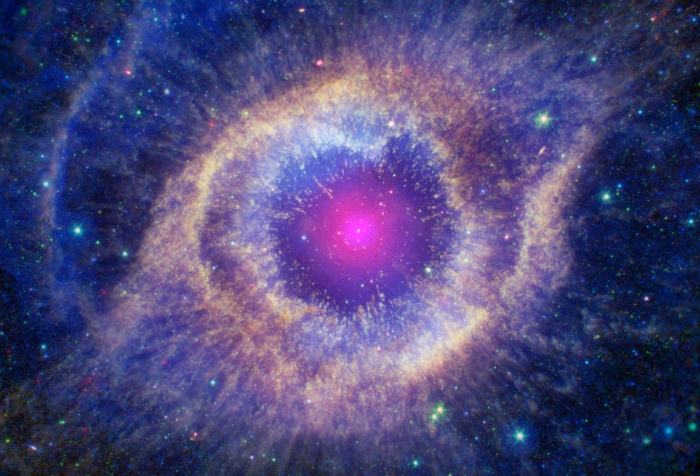 NASA опубликовало фото туманности Улитка, фото: NASA