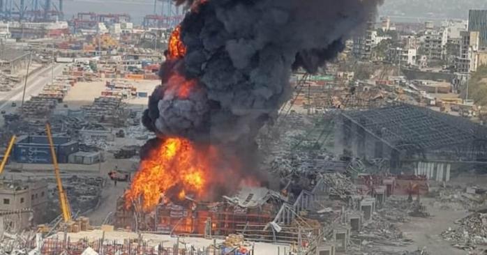 У порту Бейрута спалахнула нова пожежа, фото: Daily Mail