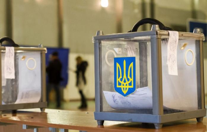 Технология «избирательного туризма» угрожает результатам выборов. Фото: zik.ua