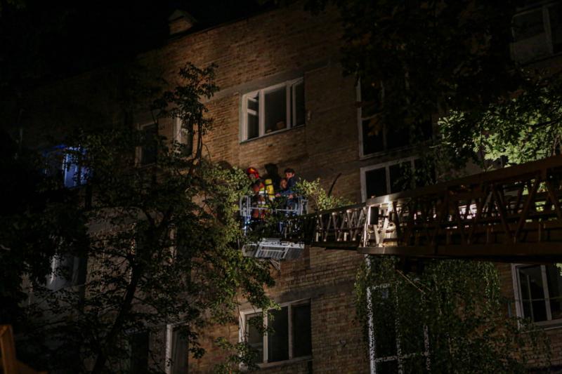 У пожежі в Києві загинула людина. Фото: ДСНС
