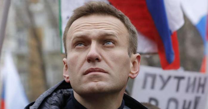 Навального отключили от аппарата ИВЛ. Фото: lenta.ua