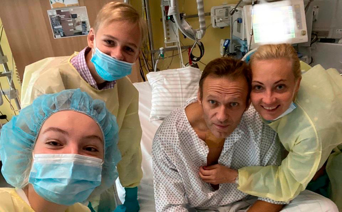 Алексей Навальный вместе с женой и детьми. Фото: Instagram