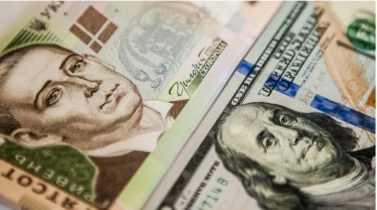 Курс доллара вырос до максимума с начала года, в Кабмине ждут миссию МВФ