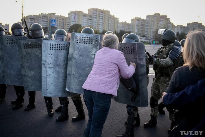 Затримання під час протестів у Мінську. Фото: TYT.by
