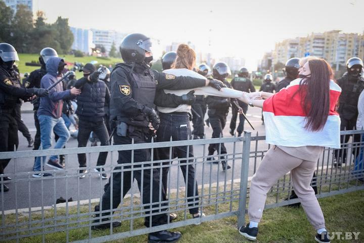 Задержания во время протестов в Минске. Фото: TYT.by