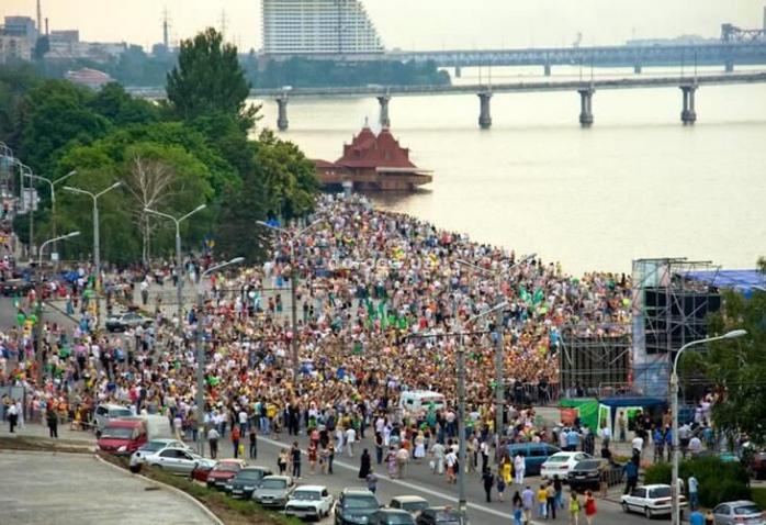 Степанов увидел, что Днепру уже «аукнулись» гуляния ко Дню города, фото — nashemisto