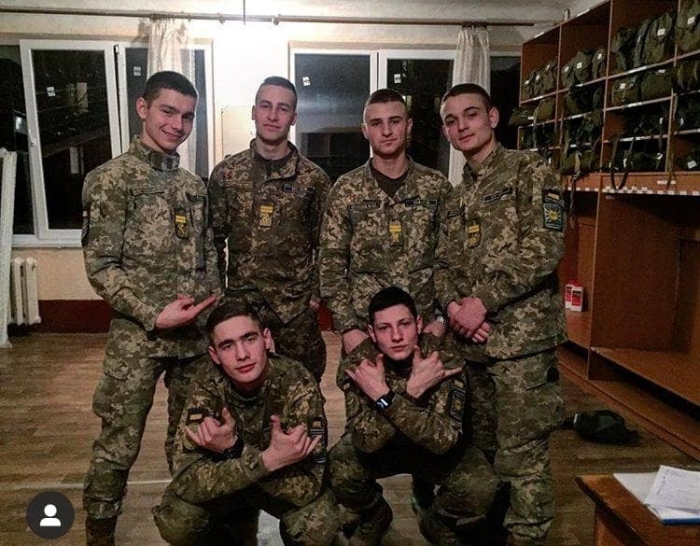 Курсанти, які були на борту Ан-26, фото: Антон Геращенко