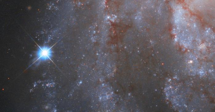 Космічний телескоп «Хаббл» зняв унікальне космічне явище, фото: spacetelescope.org