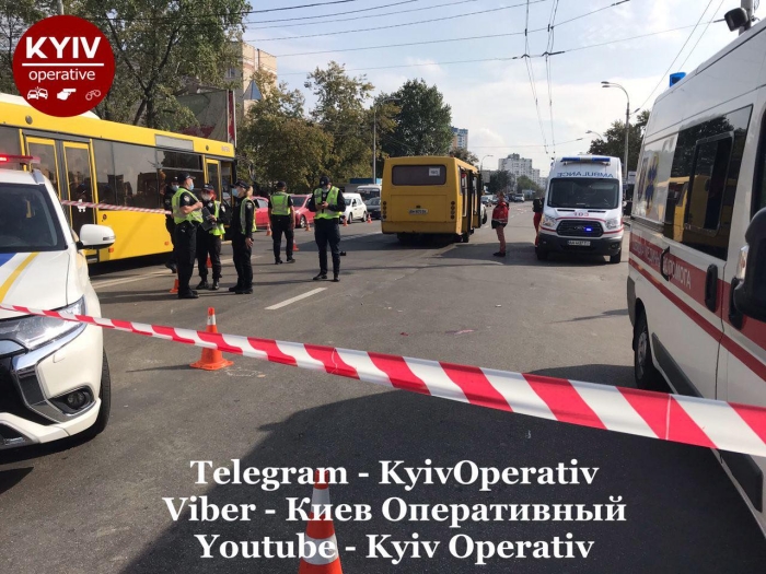 Последствия ДТП с маршруткой в ​​Киеве, фото: «Киев Оперативный»