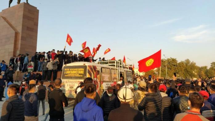 Протест в Кыргызстане. Фото: obozrevatel.com