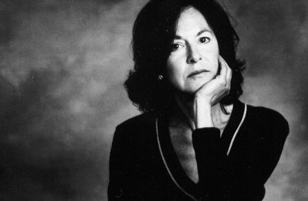 Нобелевскую премию по литературе присудили поэтессе из США — что о ней известно