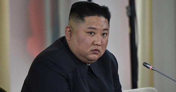 Ким Чен Ын расплакался из-за COVID-19. Фото: mind.ua