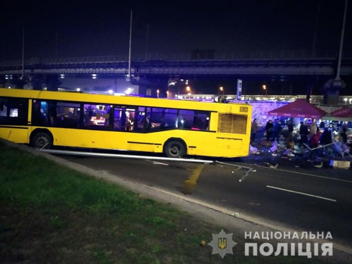 Последствия ДТП в Киеве, фото: Национальная полиция