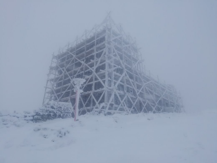 Снег в Карпатах, фото: Черногорский горный поисково-спасательный пост