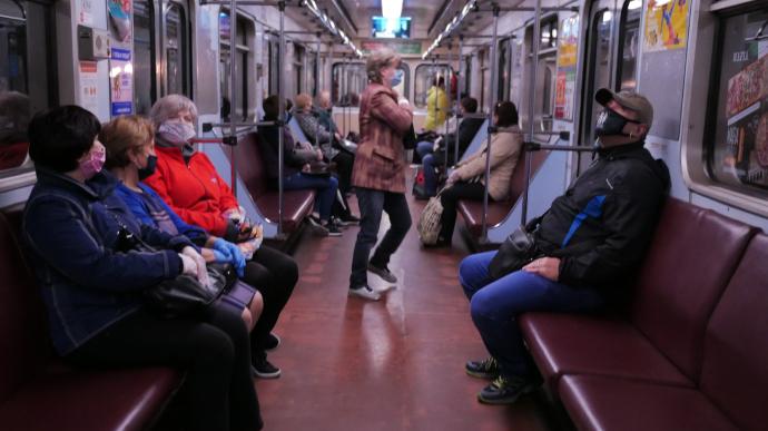 В столичную подземку не будут пускать пассажиров без масок. Фото: pravda.com.ua