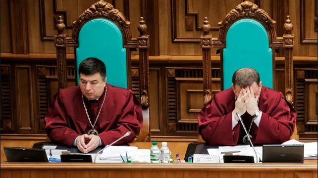 Рада собралась заслушать правительство относительно эпидемии и назначить судей КСУ (ТРАНСЛЯЦИЯ)