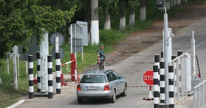 Словакия закрывает границы из-за коронавируса. Фото: pravda.com