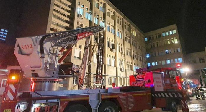 Пожар в COVID-больнице Румынии унес жизни 10 человек