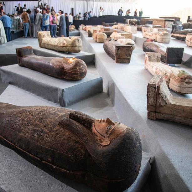 Уникальные саркофаги показали археологи в Египте. Фото: EPA-EFE