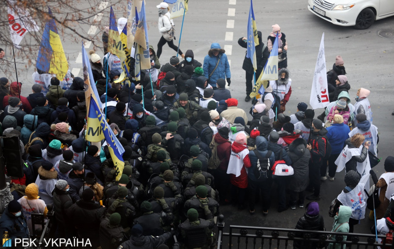 Митинг предпринимателей. Фото: Страна, РБК-Украина