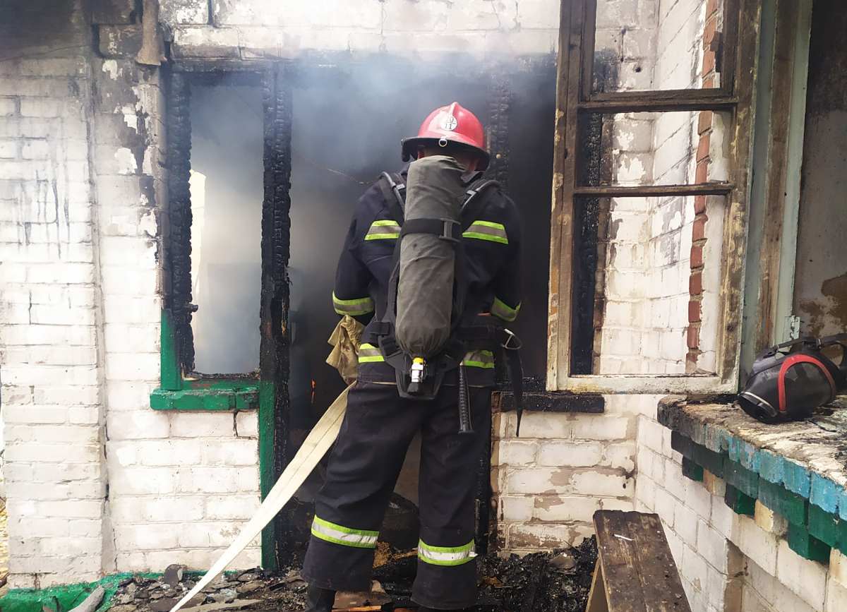 Четыре человека погибли в пожаре в селе на Кировоградщине. Фото: ГСЧС