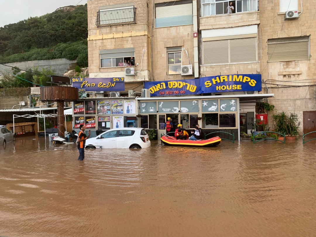 Наводнения охватили Израиль