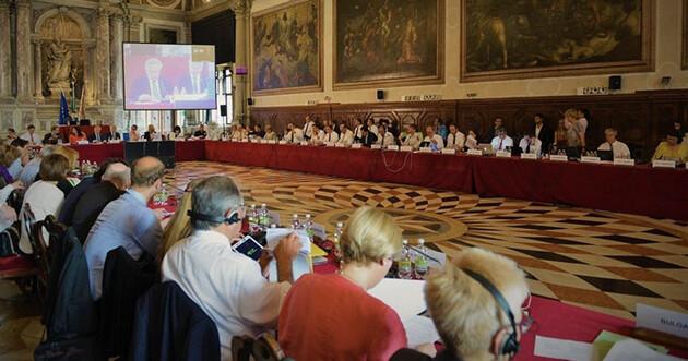 Венеційська комісія планує прийняти рішення щодо КСУ 11 грудня. Фото: zn.ua