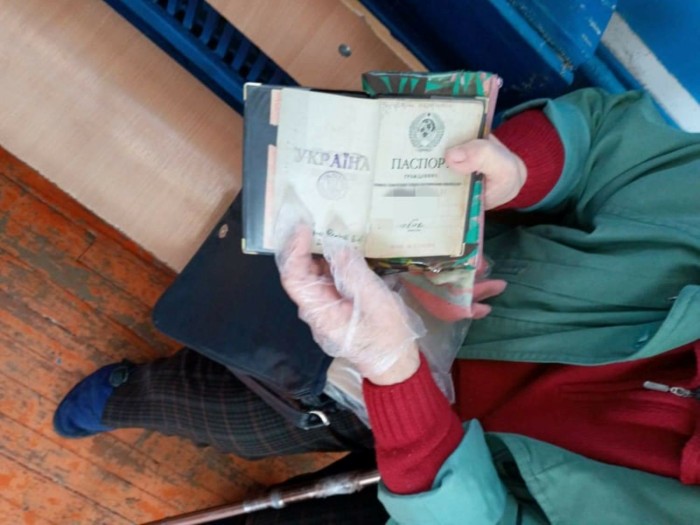 Жительница Кривого Рога пыталась проголосовать по советскому паспорту, фото: «Опора»