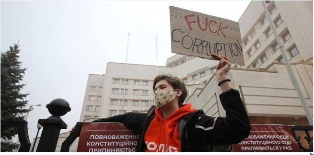 План виходу з конституційної кризи презентували у Раді, фото — Укрінформ