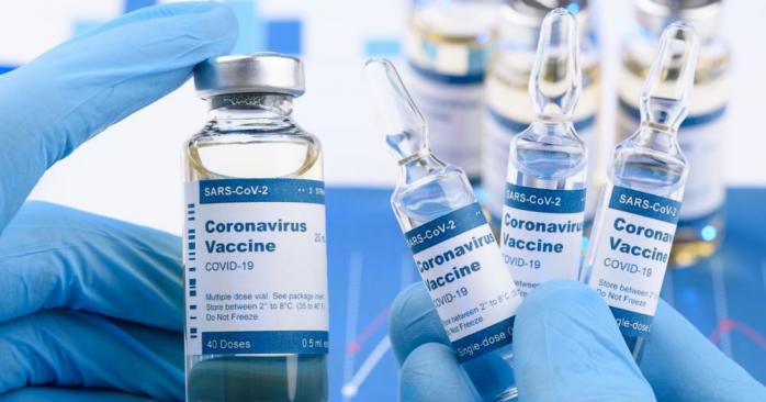 Вакцину от коронавируса начали развозить в США. Фото: sq.com.ua