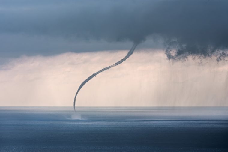 «Водяний смерч на морі». Острів Лошинь, Хорватія. Фото: Sandro Puncet