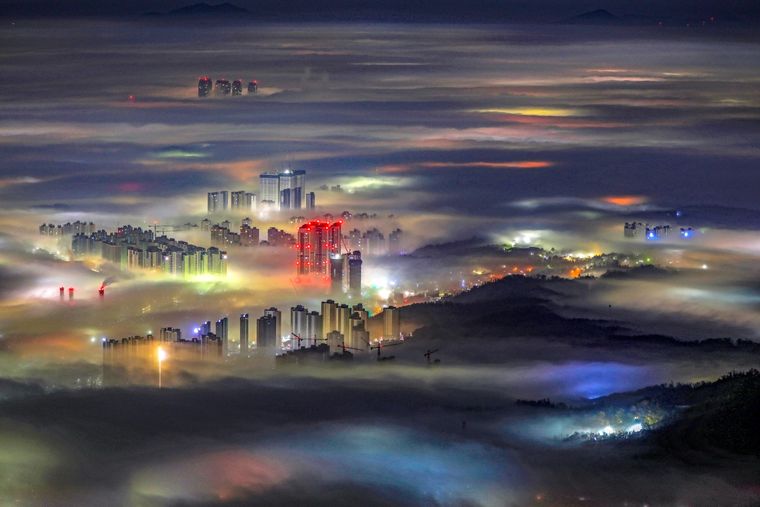 «Город тумана». Коян, Южная Корея. Фото: Chunseong Bang