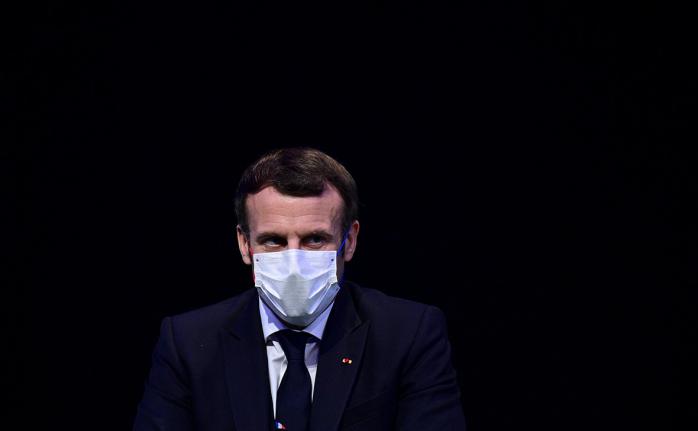 Президент Франции Макрон сдал положительный тест на коронавирус