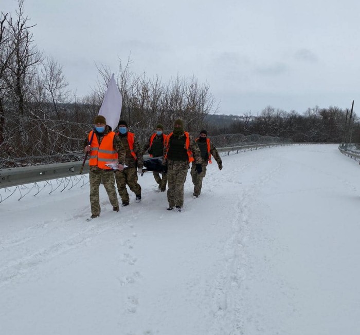 Окупанти повернули тіло загиблого захисника України, фото: Українська делегація в ТКГ