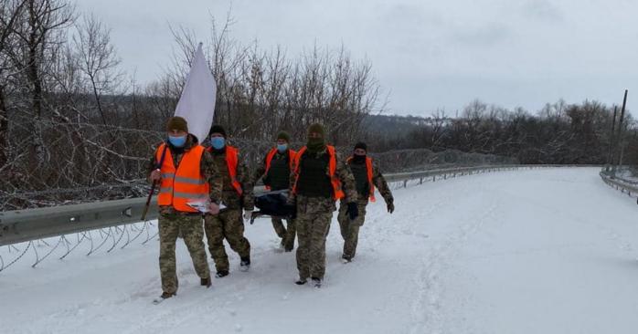 Оккупанты вернули тело погибшего защитника Украины, фото: Украинская делегация в ТКГ