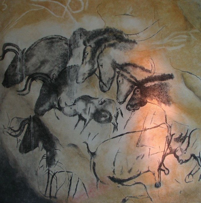 Реплика рисунков в пещере Шове, фото: «Википедия»