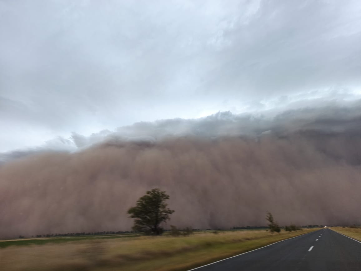 Гигантская песчаная буря обрушилась на Аргентину 