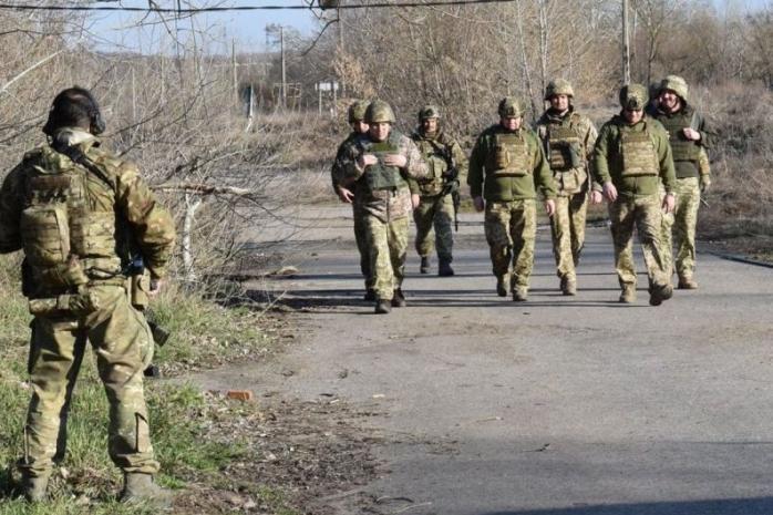 Похищенного на Донбассе сержанта удалось вернуть домой