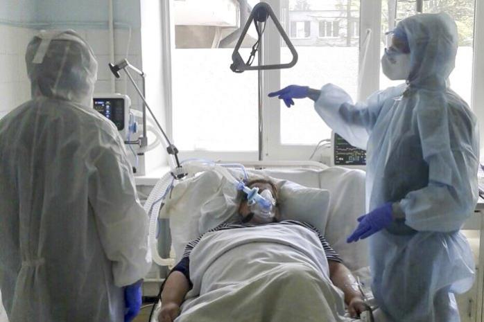 У лікарнях Києва понад тисяча “важких” COVID-пацієнтів — Кличко озвучив невтішні дані
