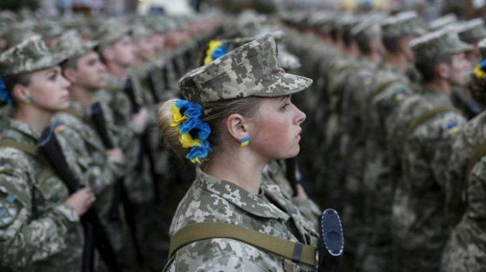 Жінки в армії. Фото: Гендер в деталях