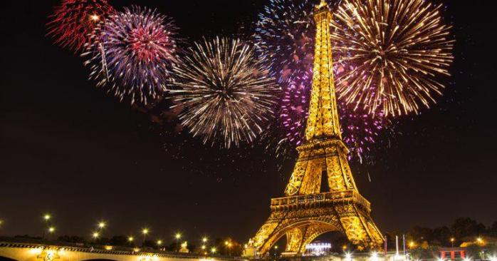 Відмовитись від святкування Нового року закликали у Франції. Фото: tourprom.ru