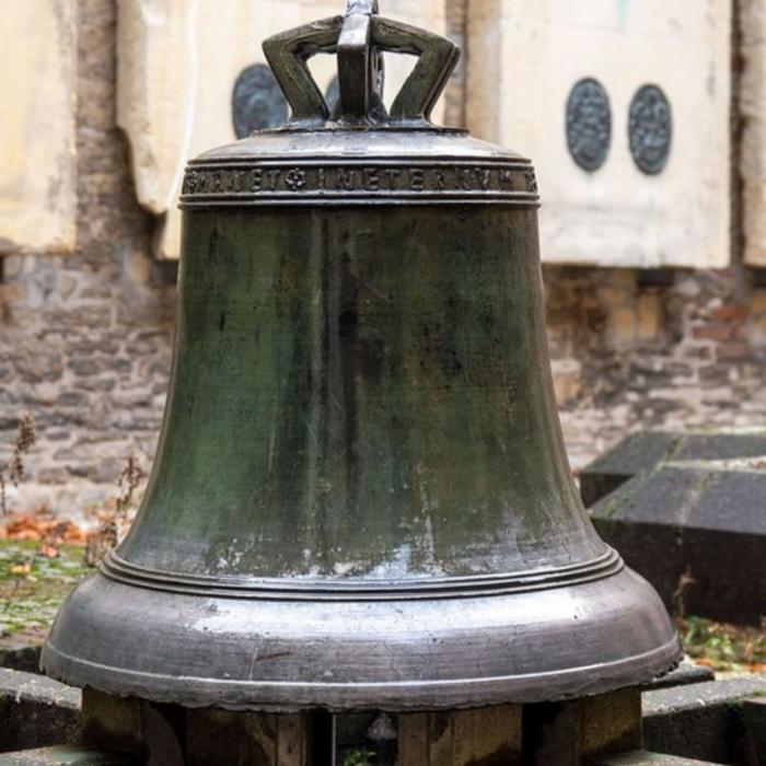 До Польщі повернуть церковний дзвін, датований 1555 роком, фото: BBC