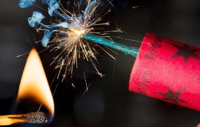 Фейерверки на Новый год травмировали детей — оторванные пальцы, ожоги и открытая рана головы