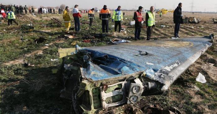 Наслідки авіакатастрофи в Ірані, фото: IRNA