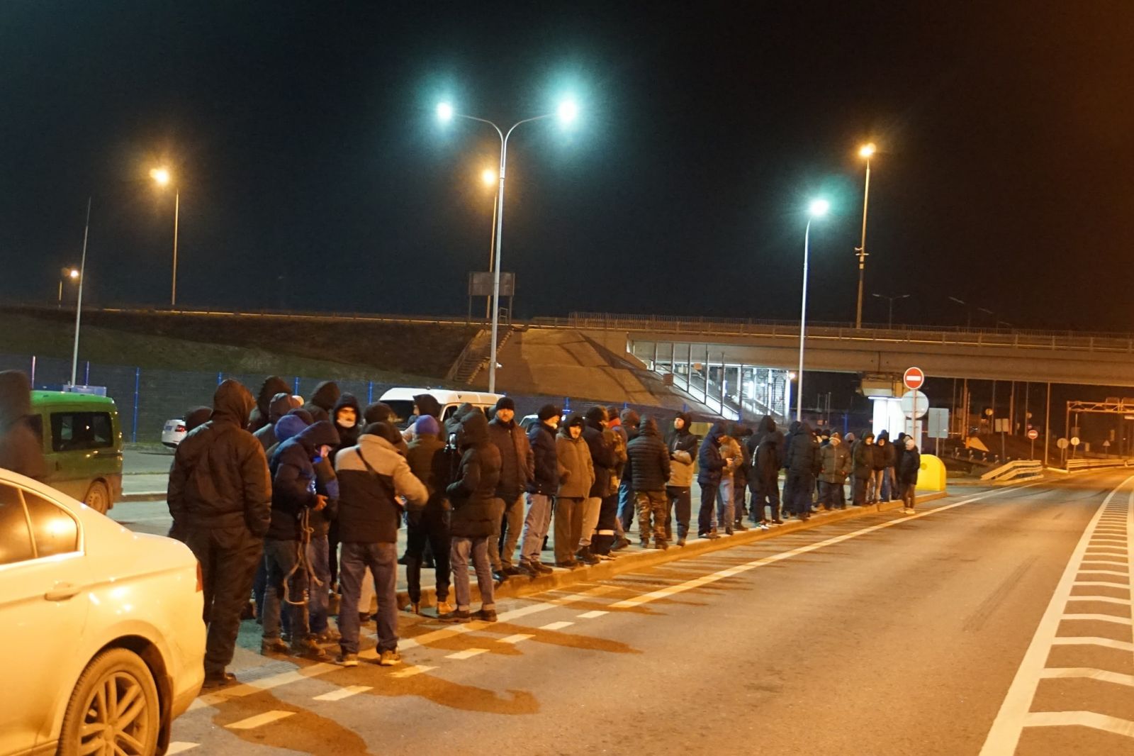 Задержание крымских татар на Керченском мосту, фото — Крымская солидарность