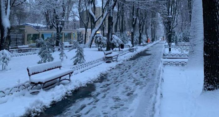 Сніг і морозні ночі — погода на 14 січня