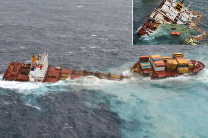 Корабель РФ затонув у Чорному морі, є жертви