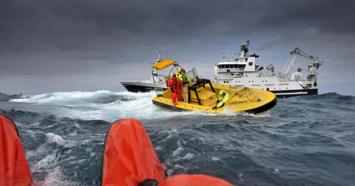 Тела трех моряков обнаружили турецкие спасатели. Фото: fonwall.ru