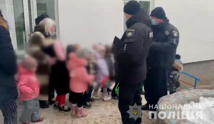 В Одесі «замінували» низку дитячих закладів, фото: Національна поліція
